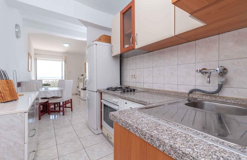Okrug Gornji Apartment | Holiday apartment with sea view