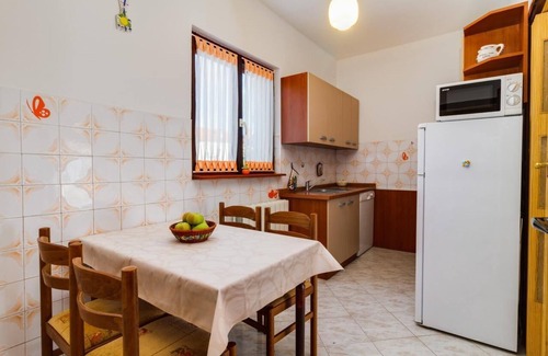 Peresiji Apartment | Holiday apartment Svetvinčenat for 1 - 5 persons with 2 bedrooms - Holiday apartment