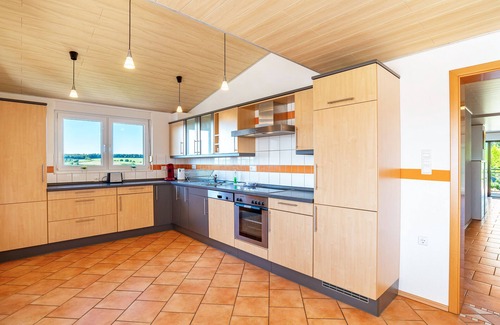 Menzingen Apartment | Holiday Apartment "Hügelblick Oase" with Shared Garden, Balcony & Wi-Fi