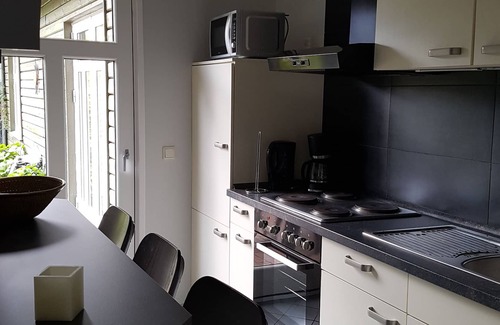 Sieverstedt Apartment | Holiday apartment in a quiet location on a large natural plot