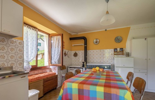 Agro Apartment | Holiday Apartment 'Il Melo' with Mountain View & Shared Garden