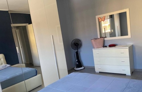 Cherasco Apartment | Holiday Apartment 'Il Tramonto' with Mountain View, Private Terrace and Air Conditioning
