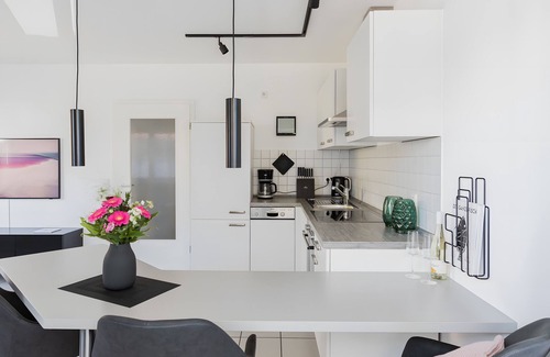 Nonnenhorn Apartment | Holiday Apartment 'Im Fischerhaus' with Private Terrace and Wi-Fi