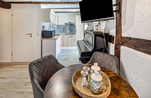 Alsfeld Apartment | Holiday Apartment 'Im Fachwerk' with Wi-Fi