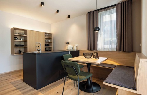 Sesto Apartment | Holiday Apartment in a Hotel 'Apartment Relax' with Mountain View, Shared Garden and Wi-Fi