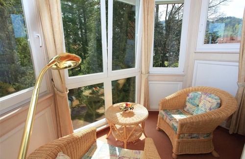 Tabarz Apartment | holiday apartment in Jugendstilhaus in a quiet site, spa gardens, hiking trails