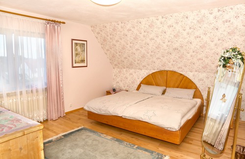 Waldmohr House | Holiday apartment in Waldmohr - The holiday house Rose for families, couples and work