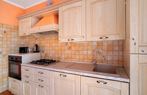 Villa Faraldi Apartment | Holiday Apartment "Paola" with Sea View, Private Terrace & Wi-Fi