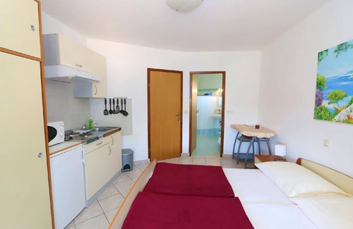 Jakisnica Apartment | Holiday apartment Jaksinica for 1 - 2 persons - Holiday apartment in one or multi-family house