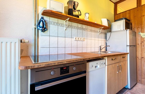 Ludershagen House | Holiday Apartment 'Kranichnest' with Private Terrace, Private Garden and Wi-Fi