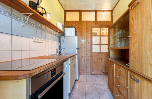 Ludershagen House | Holiday Apartment 'Kranichnest' with Private Terrace, Private Garden and Wi-Fi