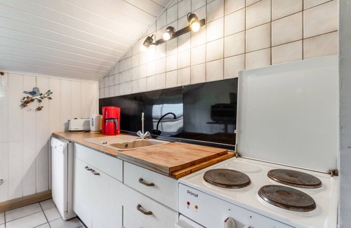 Ludershagen House | Holiday Apartment 'Kranichblick' with Private Garden, Balcony and Wi-Fi