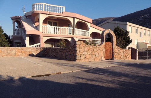 Cesarica Apartment | Holiday apartment Karlobag for 1 - 4 persons - Holiday apartment