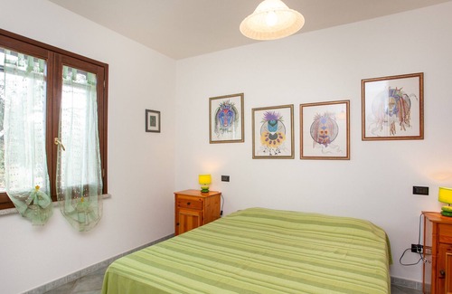 Iscra e Voes Apartment | Holiday Apartment "La Quercia" with Sea View, Terrace & Wi-Fi