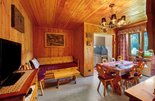 Brusson Apartment | Holiday Apartment "La Tua Casa A Brusson" with Mountain View & Shared Garden