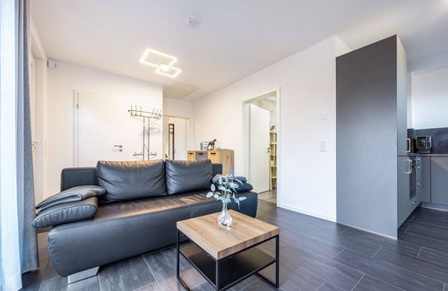Wasbuttel Apartment | Holiday Apartment "Lampa" with Balcony and Wi-Fi