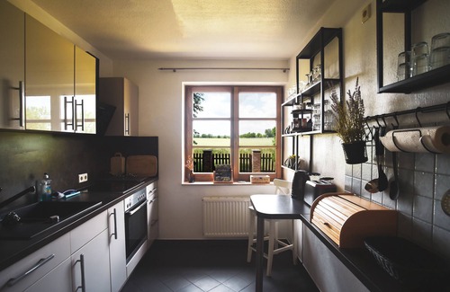 Wassersuppe Apartment | Holiday Apartment "Landhaus Charlotte - Feldblick" with Terrace & Wi-Fi