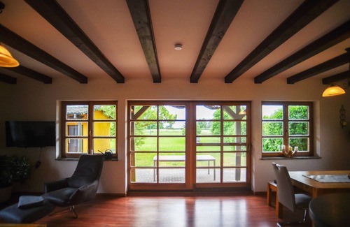 Wassersuppe Apartment | Holiday Apartment "Landhaus Charlotte - Feldblick" with Terrace & Wi-Fi