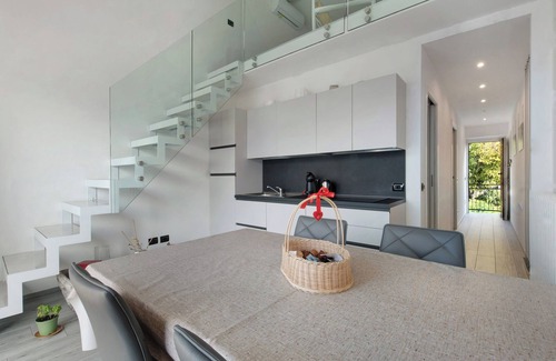 Lierna Apartment | Holiday Apartment "Le Coccinelle Home Bilocale Lierna" with a View of Lake Como and Wi-Fi