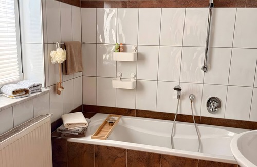 Hirschaid Apartment | Holiday Apartment 'Lieblingszeit' with Wi-Fi