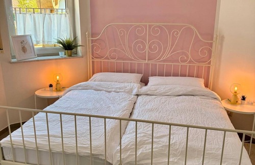 Hirschaid Apartment | Holiday Apartment 'Lieblingszeit' with Wi-Fi