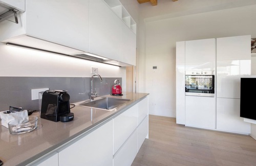 Iseo Apartment | Holiday Apartment "Little Mier Iseo" with Mountain View, Private Garden & Wi-Fi