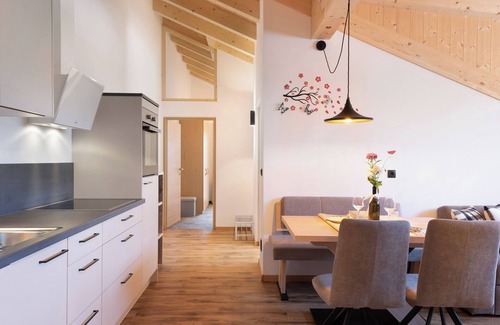 Maranza Apartment | Holiday Apartment 'Living Lerchna - Beautiful View 2' with Mountain View, Balconies and Wi-Fi