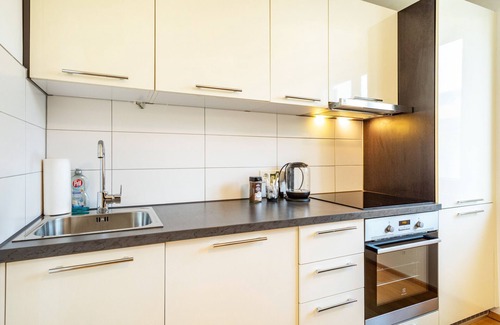 Lochau Apartment | Holiday Apartment 'Lodge 21' with Shared Garden & Wi-Fi