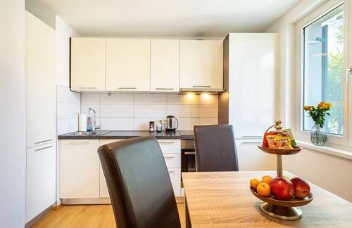 Lochau Apartment | Holiday Apartment 'Lodge 21' with Shared Garden & Wi-Fi