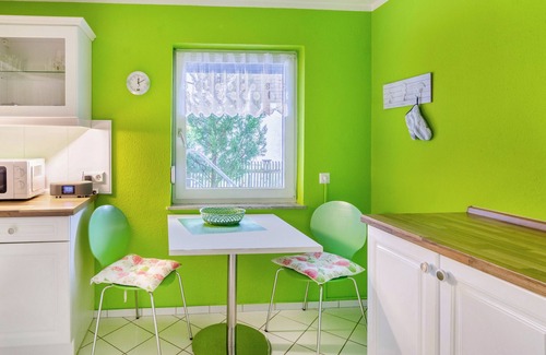Ueberlingen Apartment | Holiday Apartment Lux by Lake Constance with Wi-Fi