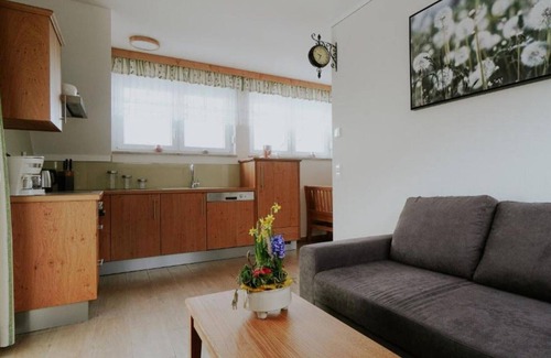 Großklein Apartment | Holiday Apartment "Mühlbauerhof Mit Balkon" with Mountain View, Balcony & Wi-Fi