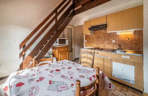 Abondance Apartment | Holiday Apartment "Majestic Richebourg" with Mountain View & Balcony