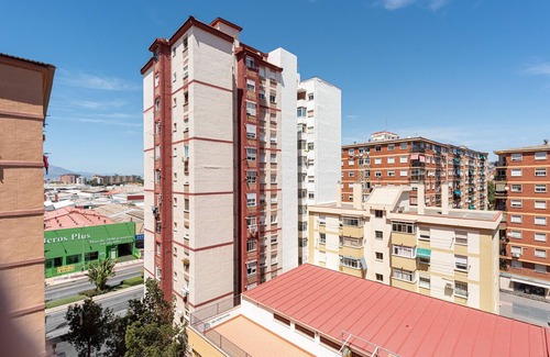 Cruz de Humilladero Apartment | Holiday Apartment "Maria Zambrano Málaga" with Wi-Fi