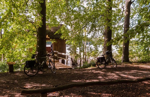 Muritz Apartment | Holiday Apartment 'Maribell Jabel' with Lake View, Terrace and Wi-Fi