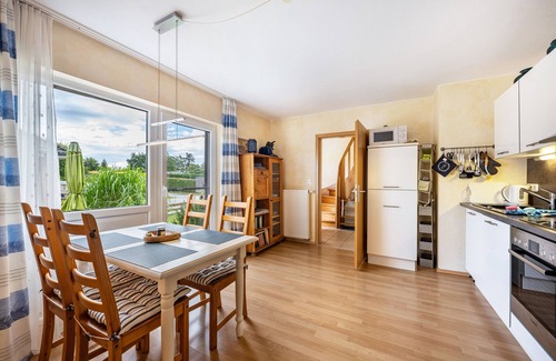 Brenkenhagen Apartment | Holiday Apartment "Meeresbrise" with Private Terrace, Private Garden and Wi-Fi