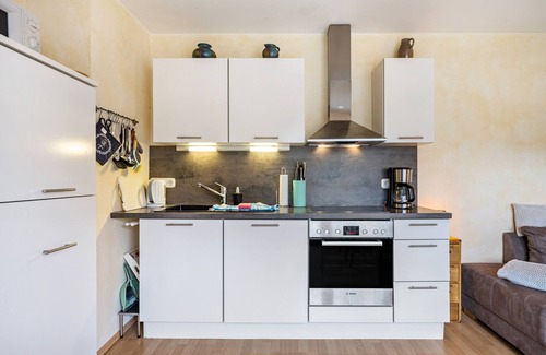 Brenkenhagen Apartment | Holiday Apartment "Meeresbrise" with Private Terrace, Private Garden and Wi-Fi