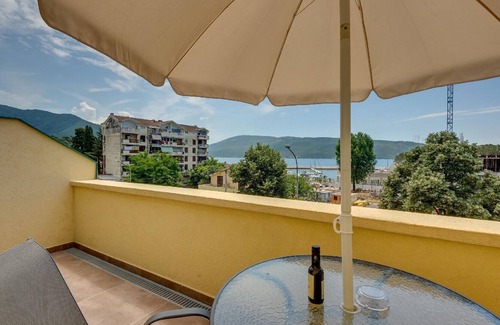 Meljine Apartment | Holiday apartment Meljine for 1 - 4 persons - Holiday apartment in one or multi-family house