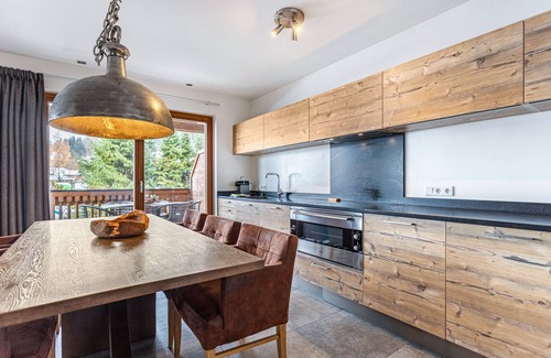 Rain Apartment | Holiday Apartment "Mountain Lodge Leogang - Top4" with Mountain View, Balcony & Wi-Fi