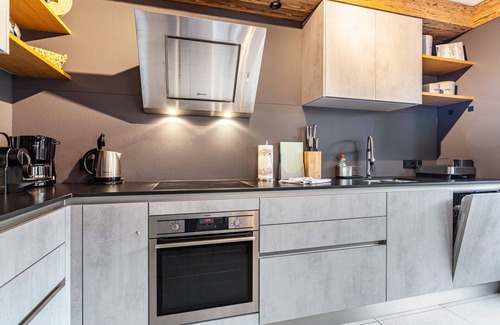 Rain Apartment | Holiday Apartment "Mountain Lodge leogang - Top3" with Mountain View, Balcony & Wi-Fi