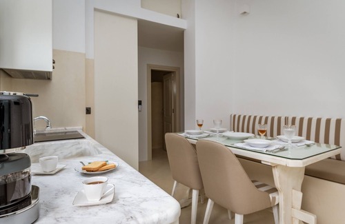 Megas Yialos-Nites Apartment | Holiday Apartment 'Mrs Kalis Cottage' with Mountain View, Garden & Wi-Fi