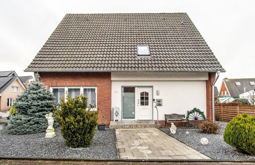 Stadtlohn Apartment | Holiday Apartment 'Münsterland Stadtlohn' with Balcony and Wi-Fi