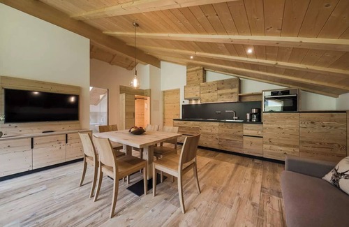 Gudon Apartment | Holiday Apartment 'Natur Suite Edelweisshof Georg' with Mountain View, Shared Garden & Wi-Fi