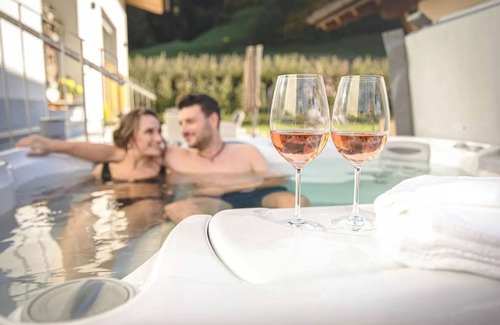Gudon Apartment | Holiday Apartment 'Natur Suite Edelweisshof Ferdi' with Mountain View, Garden & Wi-Fi
