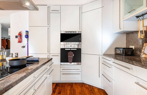 Thuringen Apartment | Holiday Apartment 'Nearby' with Mountain View, Private Terrace and Wi-Fi