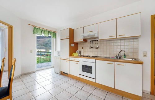 Thornich Apartment | Holiday Apartment 'Obelix' with Mountain View, Private Garden and Wi-Fi