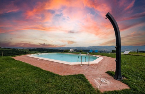 Gallina Apartment | Holiday Apartment "Oleandro" with Shared Pool & Wi-Fi