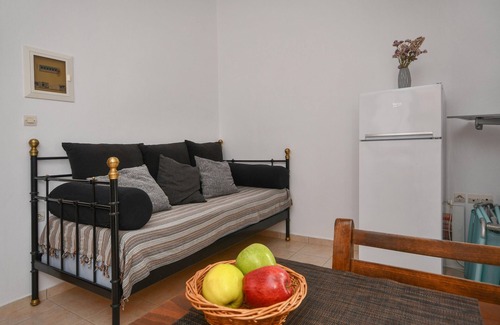 Mirtos Apartment | Holiday Apartment "One-Bedroom Kallithea" with Sea View, 2 Shared Terraces & Wi-Fi
