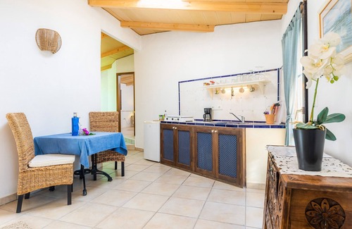 Son Macia Villa | Holiday Apartment 'Only Adults App. East Mallorca' with Shared Pool & Wi-Fi