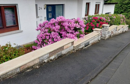 Weilburg Apartment | Holiday Apartment 'Osterwiese' with Private Terrace, Private Garden and Wi-Fi