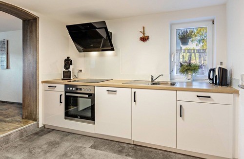 Bechtersbohl Apartment | Holiday Apartment "Panoramablick" with Private Terrace, Shared Garden & Wi-Fi